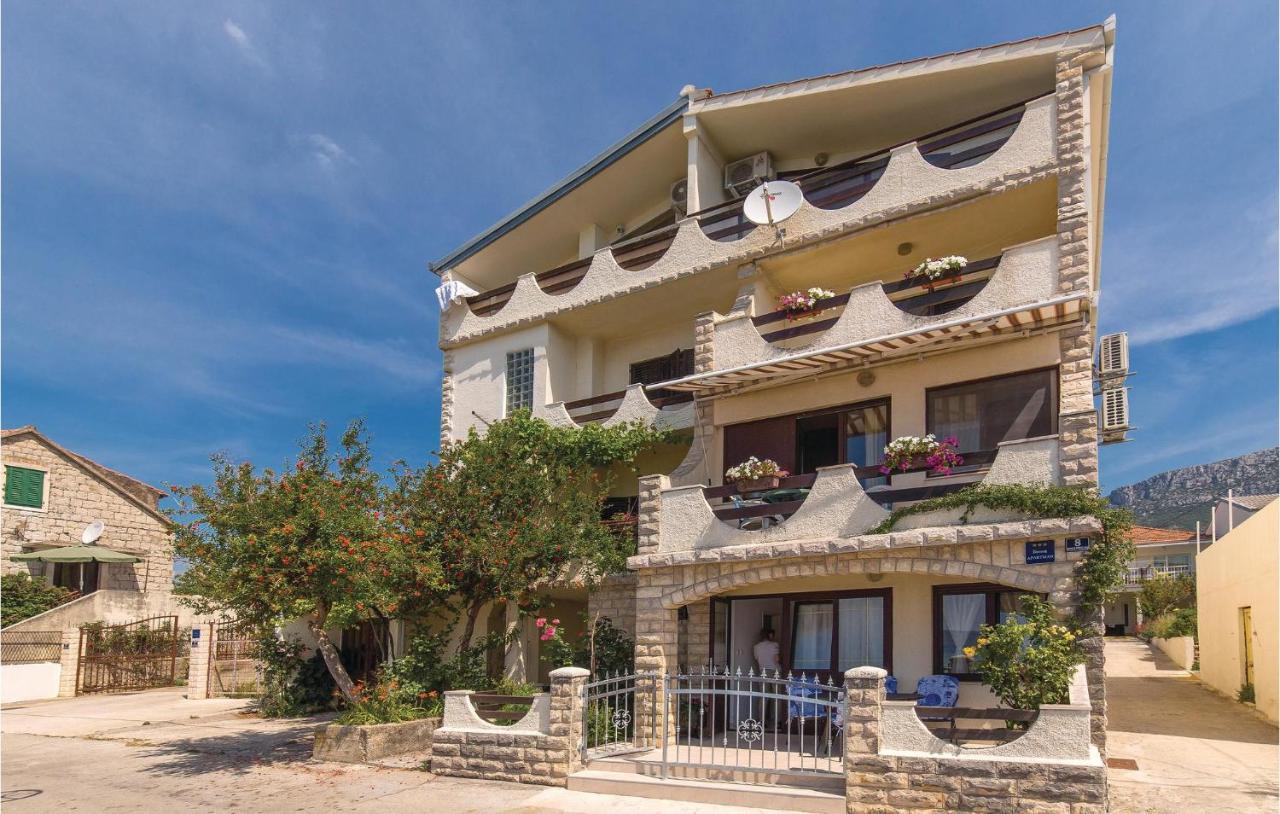 Gorgeous In Kastel Kambelovac With Wifi Apartament