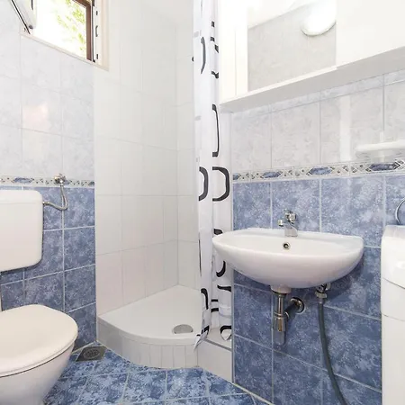Gorgeous Apartment In Kastel Kambelovac With Wifi Kastela Exterior photo