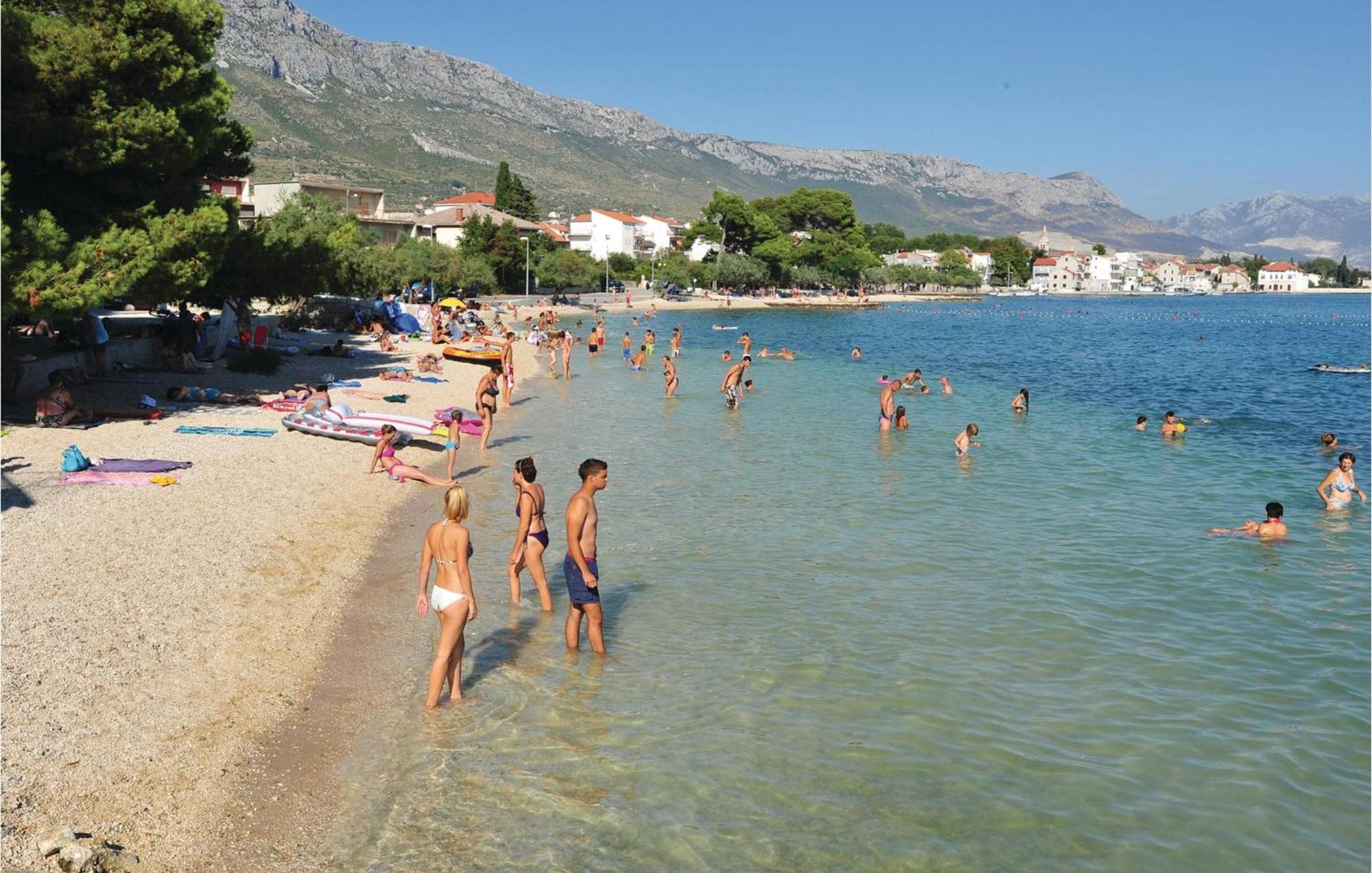 Apartment Gorgeous In Kastel Kambelovac With Wifi Kastela
