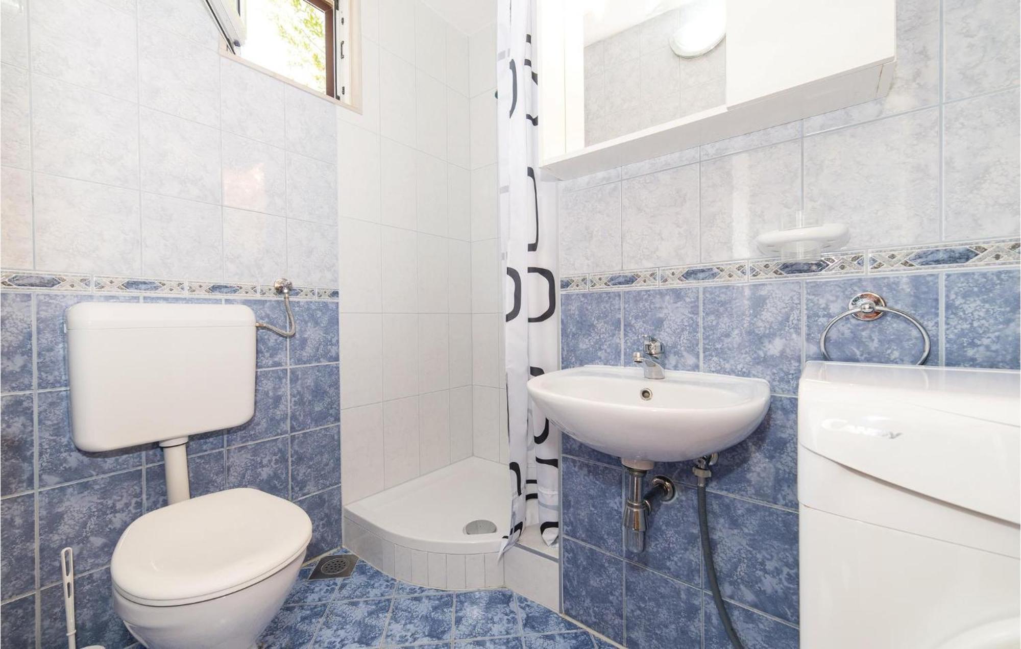 Apartment Gorgeous In Kastel Kambelovac With Wifi Kastela