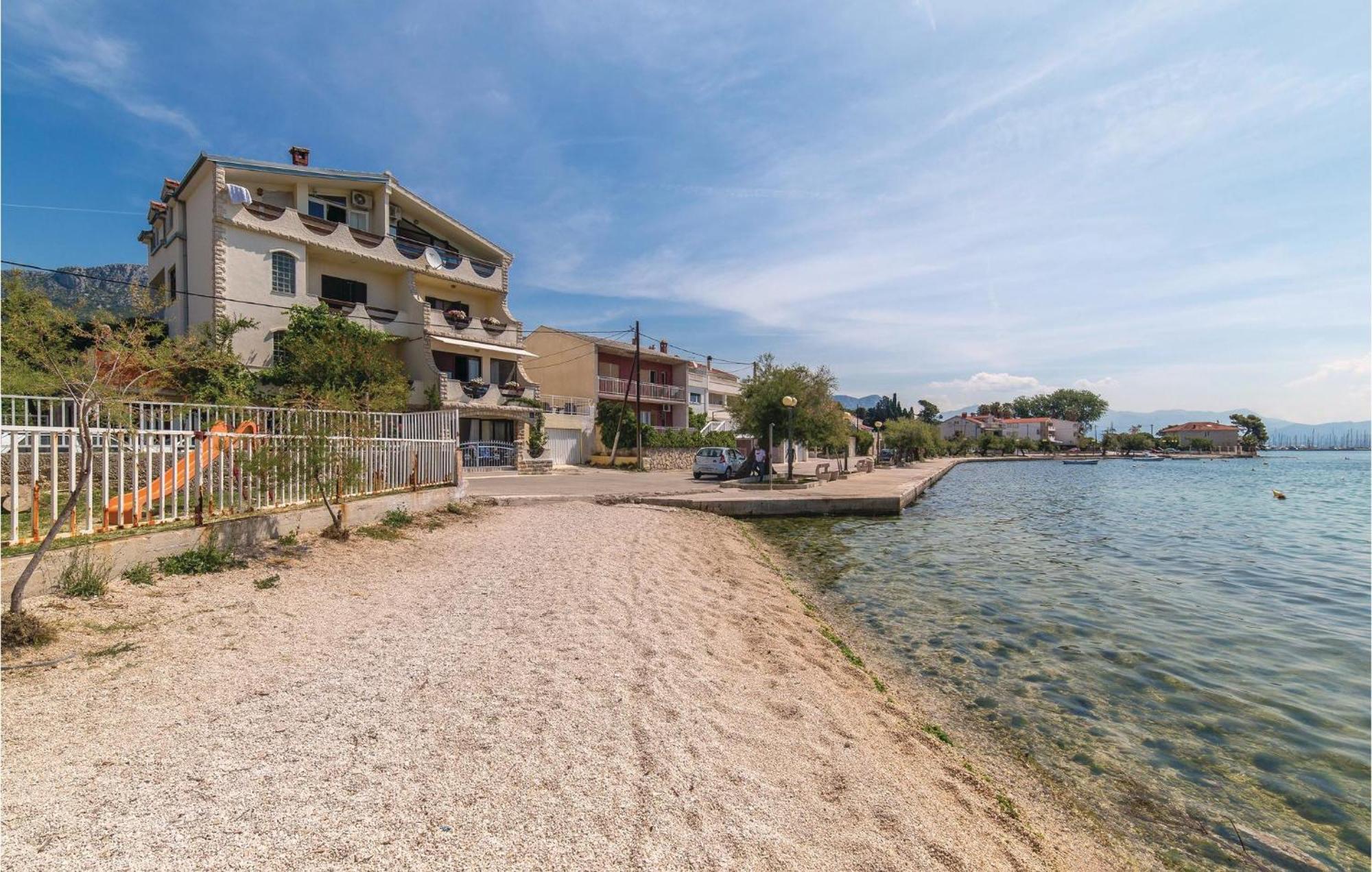 Apartment Gorgeous In Kastel Kambelovac With Wifi Kastela